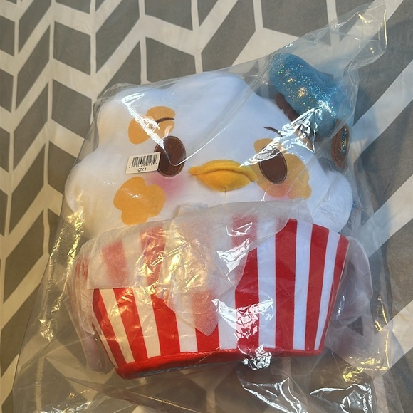 Donald Duck Popcorn Disney Munchlings Plush-90th Anniversary-Medium 12'' (NWT) - Picture 6 of 8